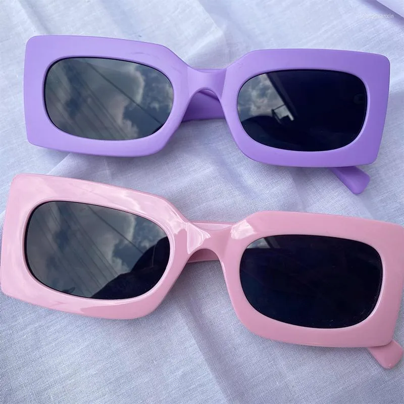 Zonnebrillen l Fashion rechthoek vrouwen Purple Pink Summer 2023 Trending Blue Green Sun Glazen Retro Sister Travel