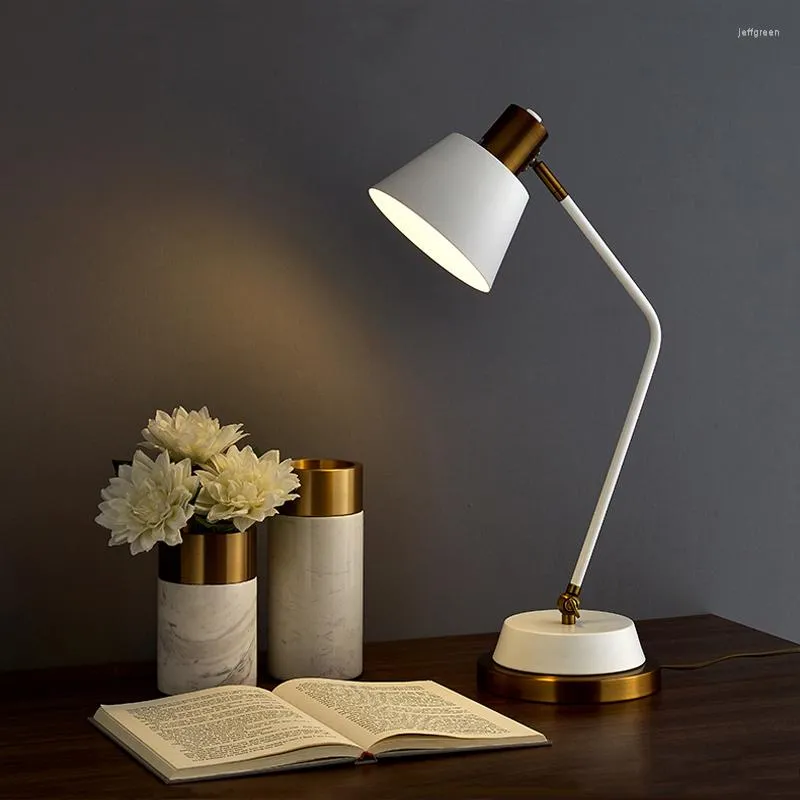 Lâmpadas de mesa LED moderno LED lâmpada de mesa ajustável BRAÇO LONGO E27 ESTUDO DE CABA ESTUDO DE ESQUERDO OFFELECIMENTO LUZES DE LEITURA DE LEITURA EU/US Plug