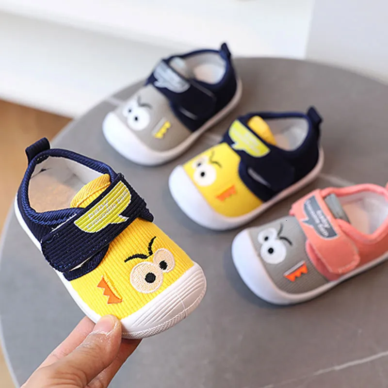 Första vandrare söta babyskor med sund spädbarn pojke småbarn sneakers mjuk ensamfödda flicka första vandrare 0-3 år promenader platt sko 230114