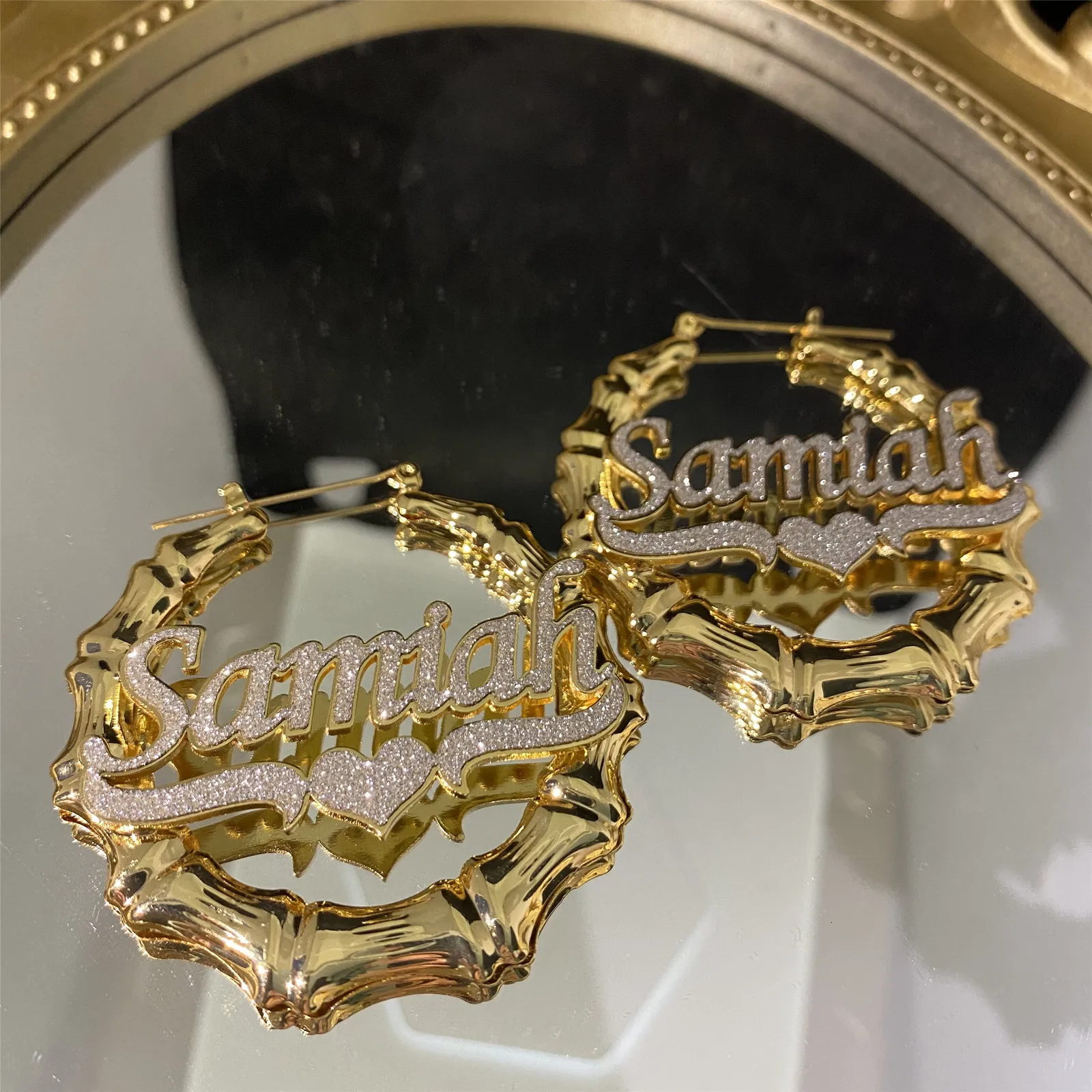 Hoop Huggie Custom Bling -Name Bambusohrringe für Frauen personalisierte farbenfrohe Bambus Hoop Hip Hop Big Ohrringe Pendientes 230114