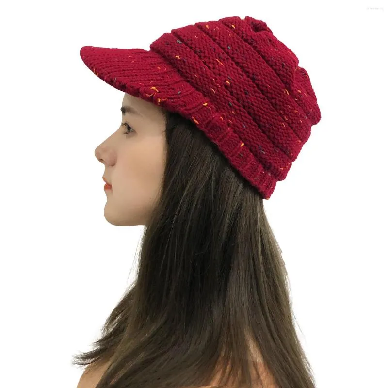 Bérets Women Hiver Bceie Chapeau chaud en tricot tricot Souchy Wool Capuchons avec Visor Crochet Caps