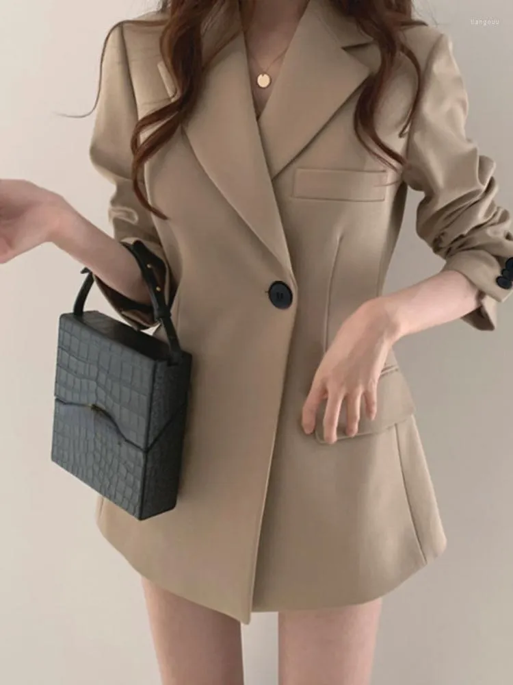 女性のスーツ春秋のジャケット女性ファッションスーツ女性韓国の長袖コートスタイルレディカーキエレガントなクロップブレザー