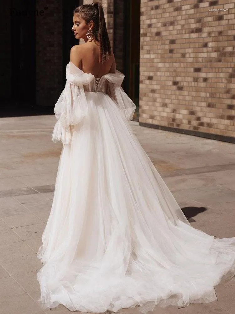 Bröllopsklänning charmiga långa ärmar 2023 ankomst sexig älskling rygglös a-line tyll brud klänning golvlängd brautkleid