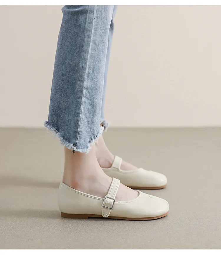 DHgate.com:Womens Silver Leather Split Toe Flat Mary Jane