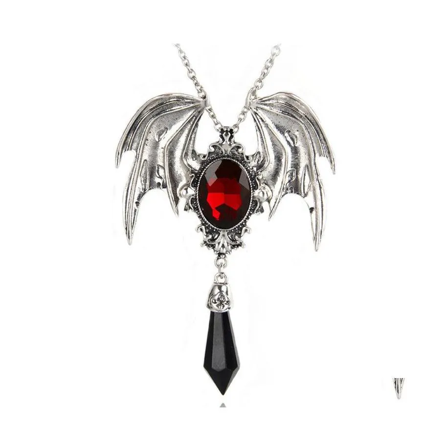 Collane con ciondolo Vintage Victorian Bat Wing Collana in cristallo gotico Maglione Catena Gioielli Regalo di Halloween Per adolescenti Donne Uomini Drop De Dhnn1