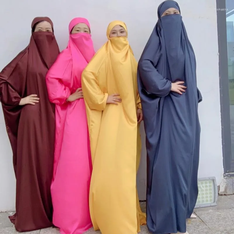 Ropa étnica Ramadán Eid Musulmán Amira Hijab Vestido para mujeres Khimar Islam Oración Cubierta completa Abaya Robe Caftan Modest Árabe