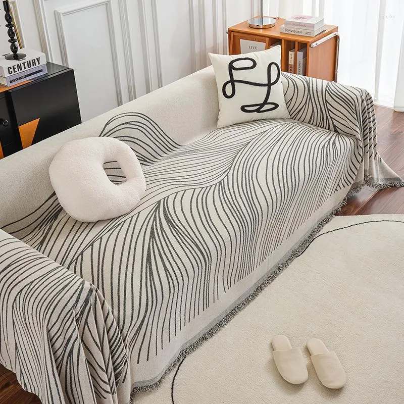 Housses de chaise en tissu moderne, design anti-poussière, la housse de canapé est simple et confortable dans le matériau en chenille du salon de la couverture.