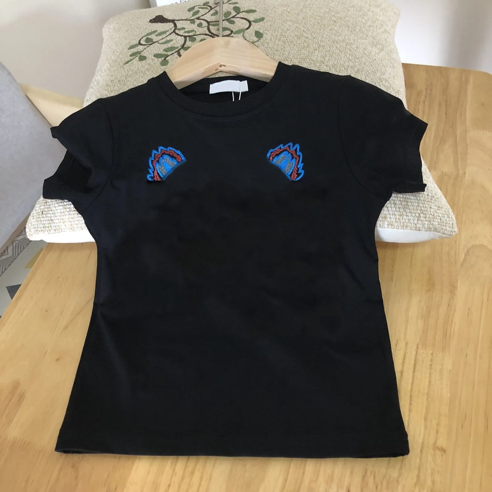 Vêtements pour enfants Broderie tête de tigre T-shirts Lettres Vêtements T-shirts d'été pour filles