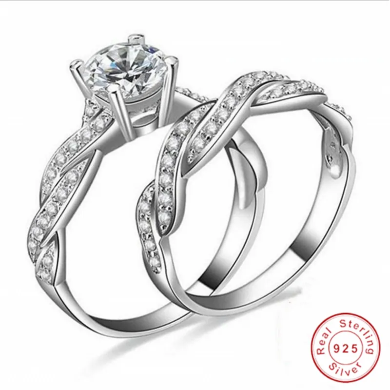 Cluster Rings Luxury Round 2CT Diamond Set 2-i-1 Handmiterad 925 Silverbröllopsdag för kvinnor 18K Yellow Gold Jewelrycluster