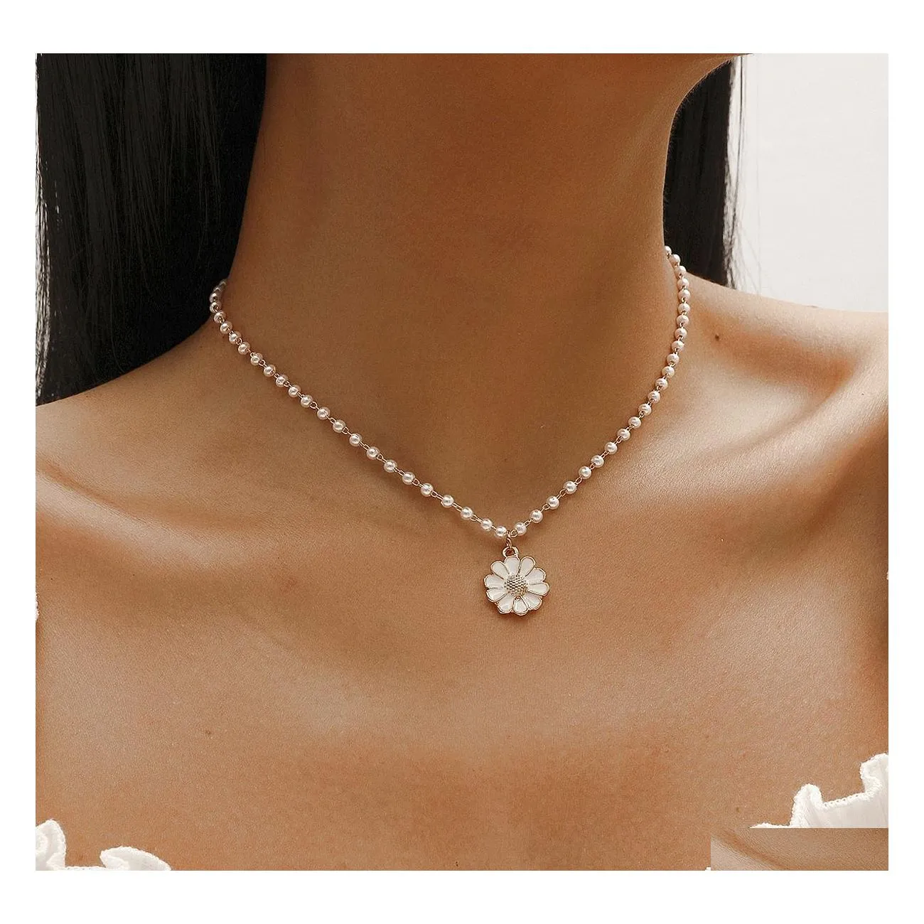 Hanger kettingen trend elegante kleine madeliefje bloem ketting voor vrouwen Boheemse witte imitatie parel zonnebloem choker sieraden drop d dh2ha