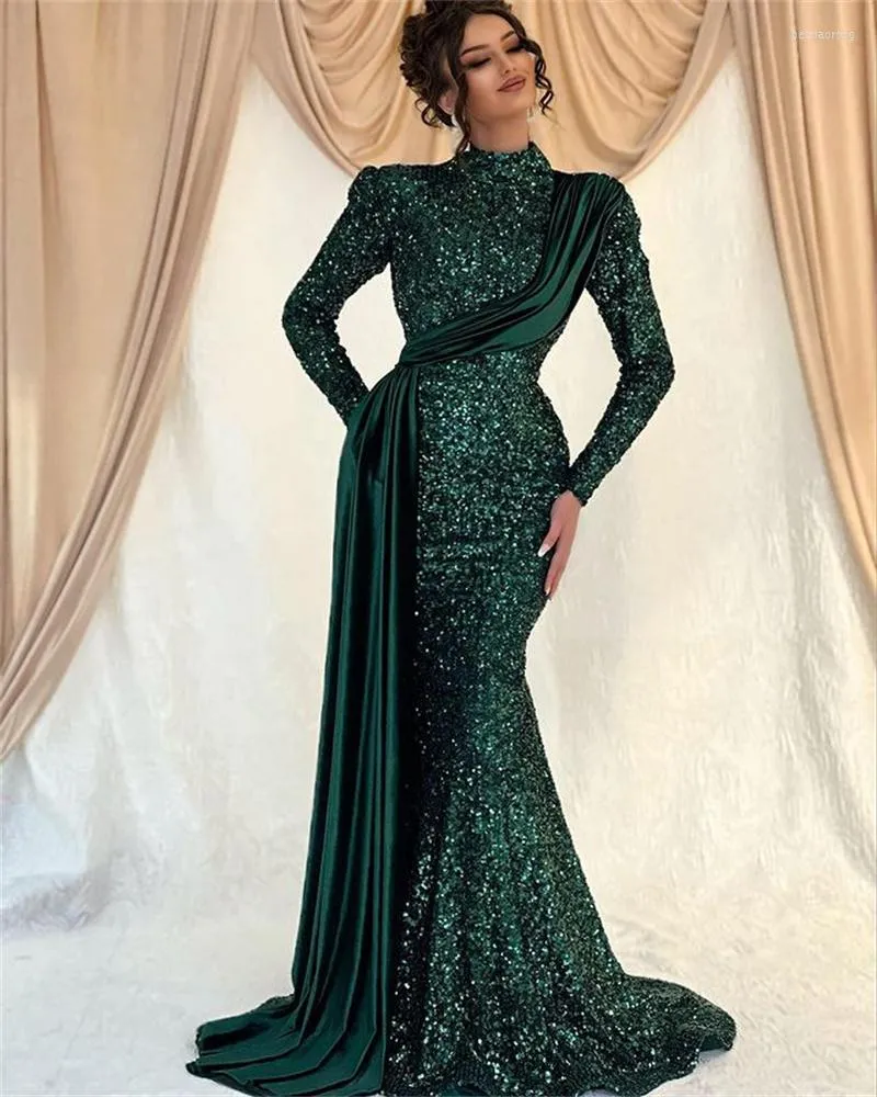 파티 드레스 2023 우아한 녹색 스팽글 벨벳 O- 넥을위한 여자 저녁 고급 슬리브 소매 공식 무도회 드레스 두바이 고우