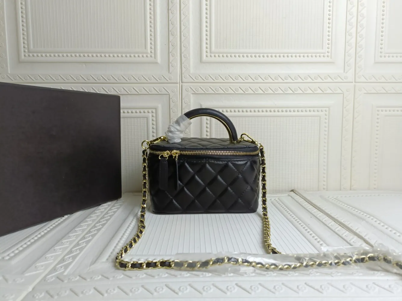 Bag w pojemniku mini zamek skórzany torba crossbody luksusowa torebka moda jedno ramię metalowe logo Ringer Top 2023 Spring Cosmetics