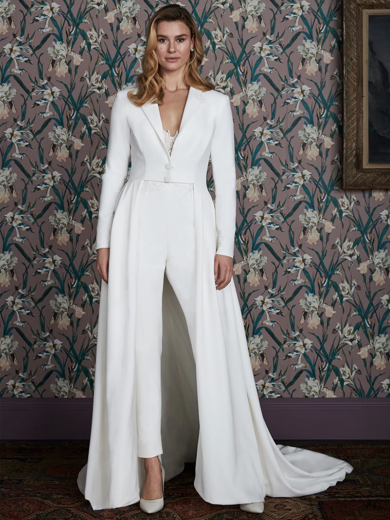 Simple A Line Wedding Dresses Long Sleeves Women Jumpsuits 2 Pieces V-Neck Pants Suit Bridal Gowns Elegant Ivory Satin Bride Outfits Elopement Vestido De Novia