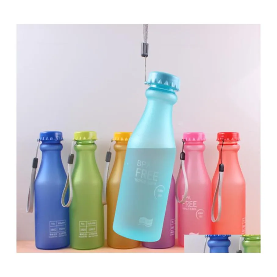 Vattenflaskor Creative 550 ml Frosted Soda Bottle Plastic Portable Dropproof Fashion Students Sport Cups 1218 V2 Drop Delivery Home DH0RK