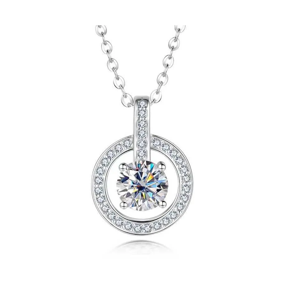Pendant Necklaces Trendy 925 Sier 1Ct D Color Moissanite Necklace For Women Plated White Gold Lab Diamond Circle Pass Drop Delivery Dhxs8