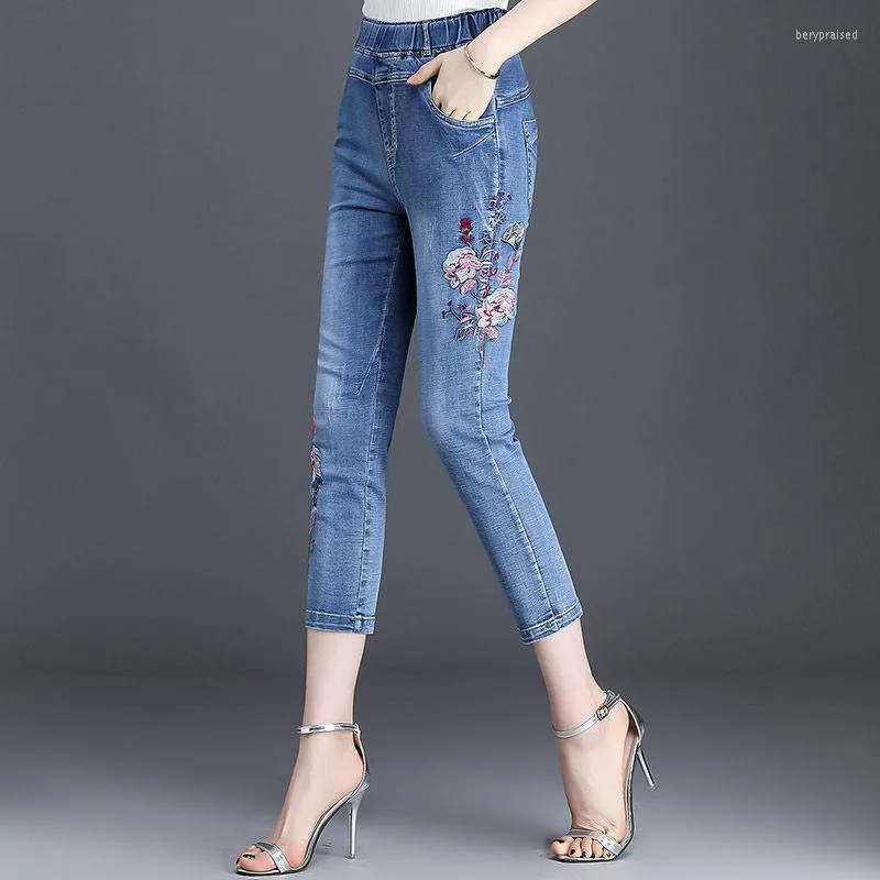 Kvinnors jeans broderade capris Kvinnor 2023 Spring Summer Casual High Elastic Waist Female Ankle-Length Denim Pants