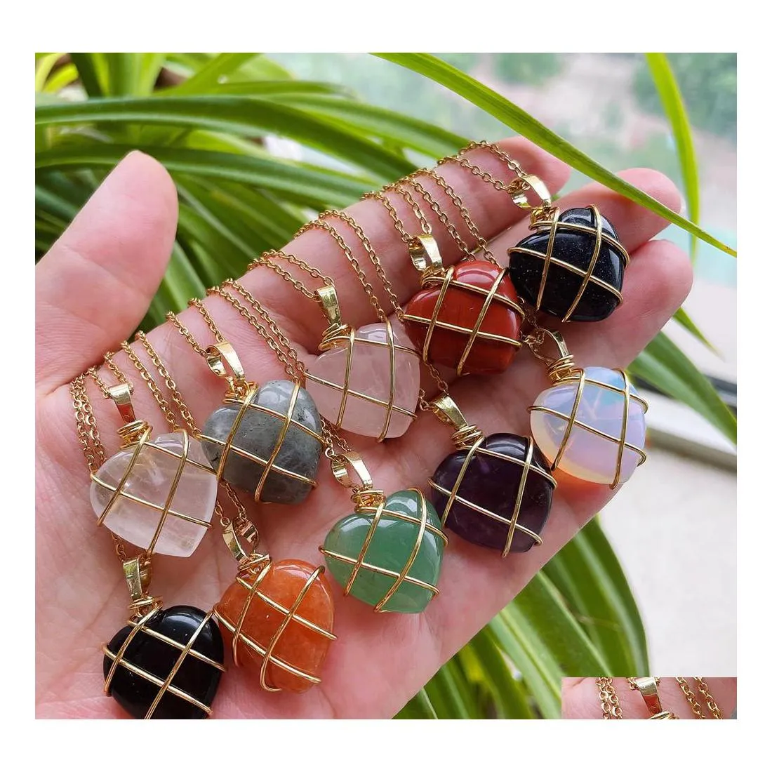 Artes y artesanías Alambre envuelto Collar colgante de cristal natural para mujeres Precioso en forma de corazón Péndulo de piedra Amehtysts Collares de ópalo Dr DHWVD