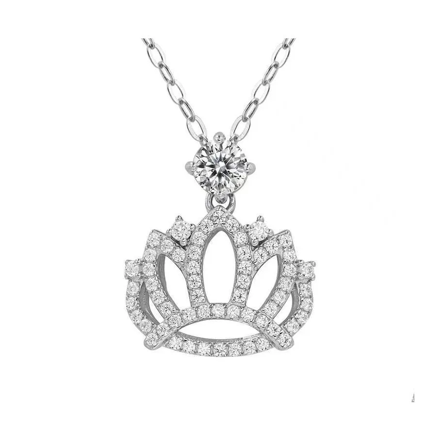 Autre À La Mode 925 Sterling Sier 4Mm D Couleur Vvs1 Moissanite Couronne Pendentif Collier Pour Femmes Bijoux Plaqué Or Blanc Anniversaire Goutte Dhw6D