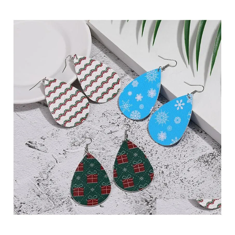 Charme 29 Couleur Mode Arbre De Noël Pu Boucles D'oreilles En Cuir Pour Les Femmes Flocon De Neige Personnalité Boucle D'oreille Goutte D'eau Dangle Bijoux Cadeau Deli Otnsw