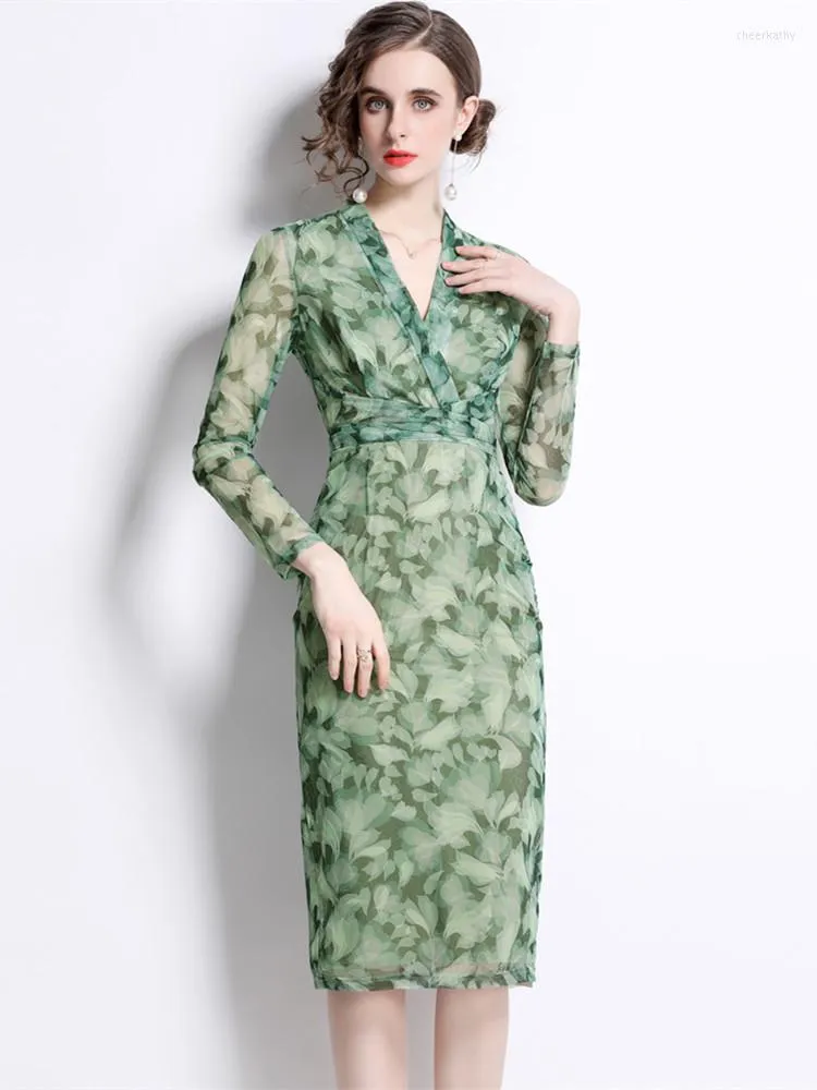 Casual Dresses 2023 Summer Elegant Green Flower Print Sexig Ruched Bodycon Dress Women V Neck Long Sleeve Mesh Draped Spets Up Midi