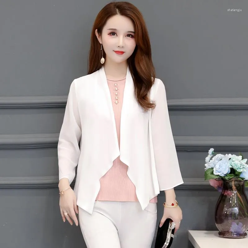 Kvinnans jackor 2023 Summer Chiffon Sunscreen Clothing Women's Outer Chic Thin Small Cardigan Air Conditioning Shirt Women Shawl Coat