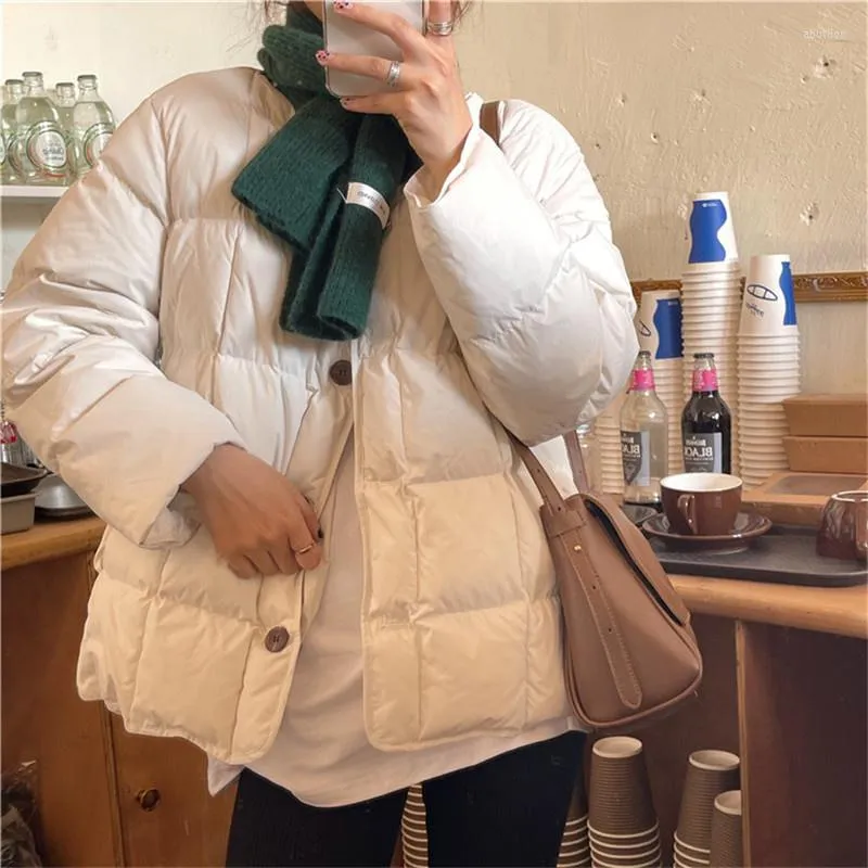 Kvinnor Down 2023 Winter Coat Women Casual Bread Clothes Korean Style V-ringning Bomullsskadad långärmad varma parkor Kvinna