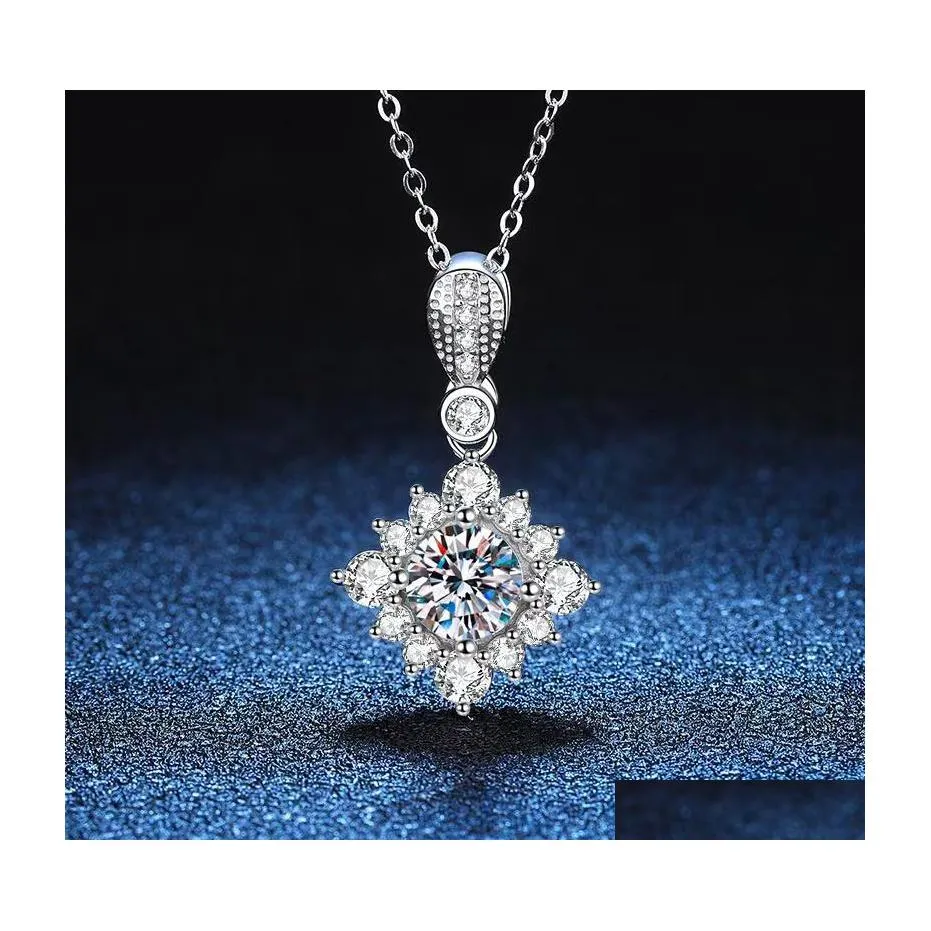 Pendant Necklaces Trendy S925 Sier 1Ct D Color Moissanite Geometric Square Necklace For Women Plated Platinum Charm Pass Drop Delive Dhhfv