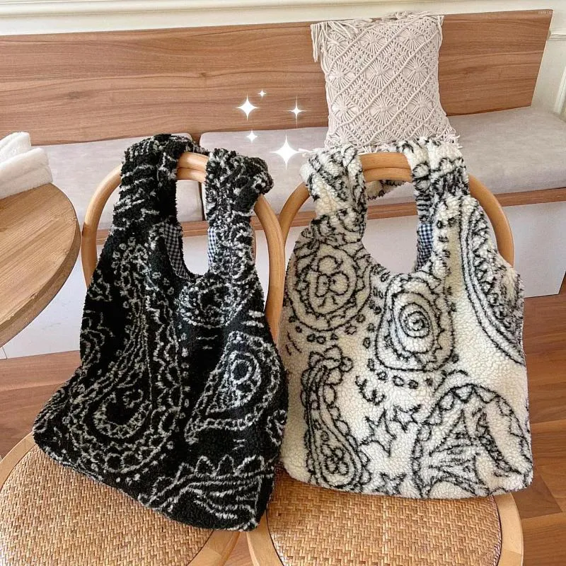 Bolsas de noche Kawaii Bolsa de felpa Mujeres Soft Imitación Cordero Bolsos de pelo para hombro de gran capacidad Mujer Shopper