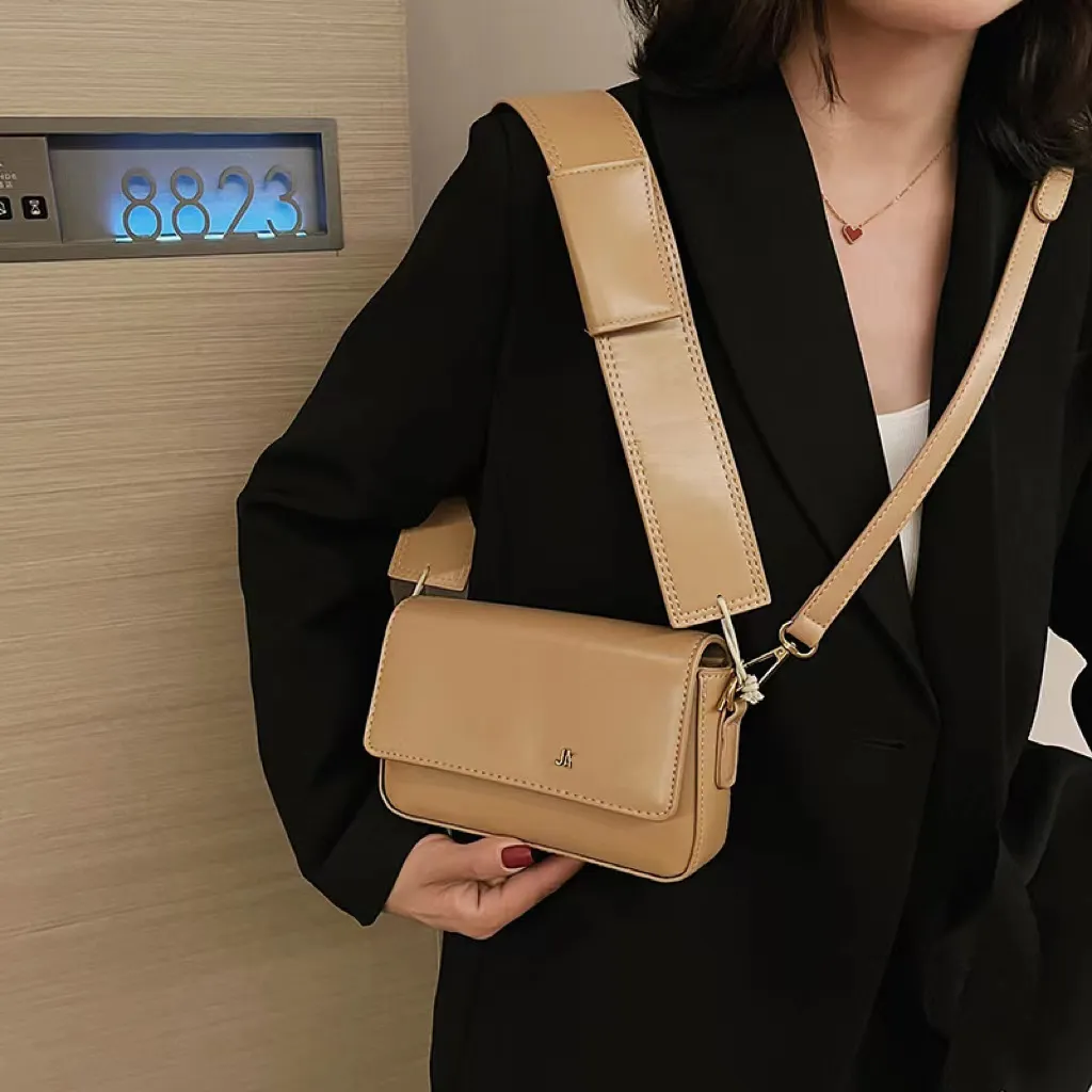 Kadın Omuz Crossbody Flap Çanta Çanta Çanta Cüzdanlar Tote Kolu Messenger Postacılar Yamuk Çile Zarf Sırt Çantası Mektup CIUCIU Çantalar JQUF-WY169