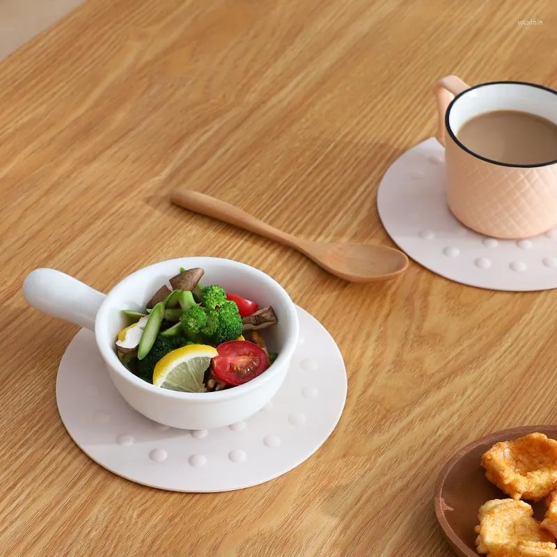 Tapis de table rond Silicone résistant à la chaleur tapis de salle à manger antidérapant pour bol boissons tasse à café porte-pot tampons ustensiles de cuisine