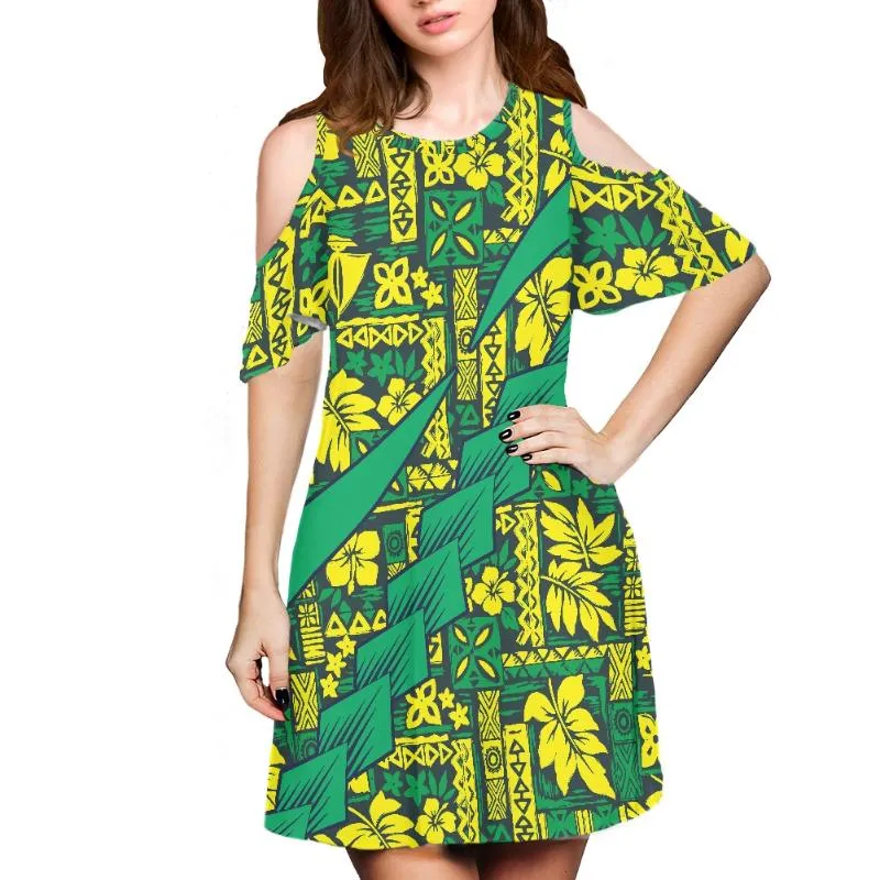 Повседневные платья Cumagical 2023 Оптовые полинезийские дизайны в стиле Гуама Женщины платья на заказ рисунок с короткими рукавами.