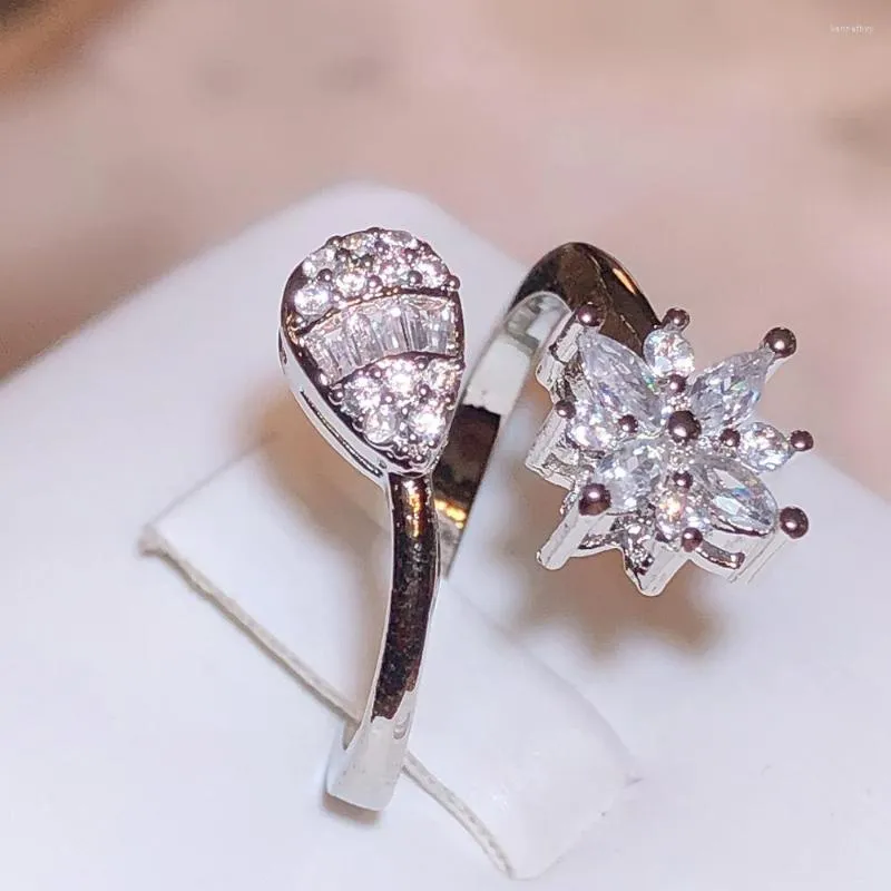 Küme halkaları moda yüzüğü kadınlar için enfes çiçek zirkon damla şekilli mücevher 925 gümüş kaplama düğün gelin