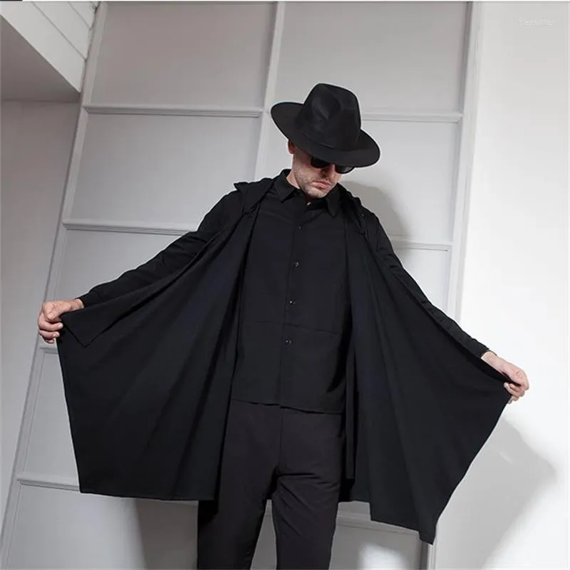 Capuz de capuz masculino Coat, estilo de outono da primavera europeia e americana Média de capa larga capa com capuz casual Trendência de tamanho grande casual