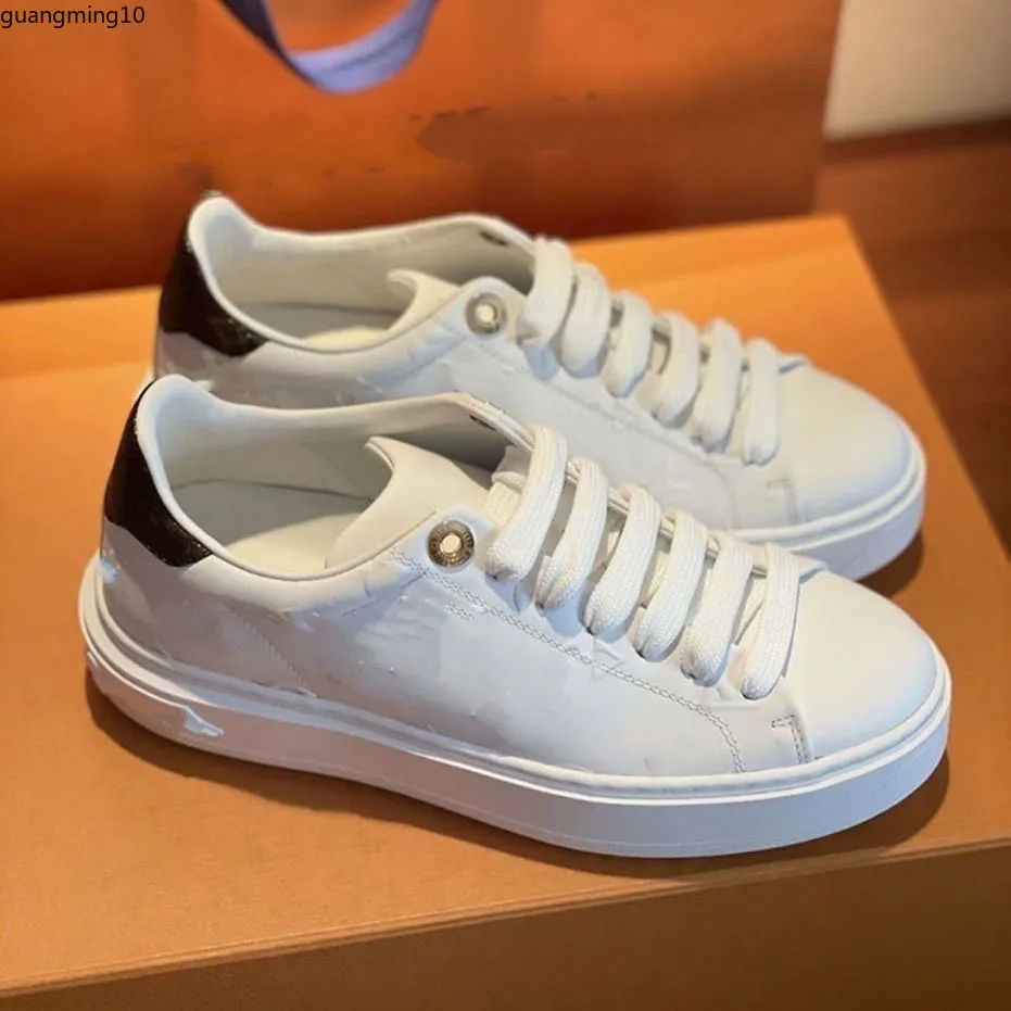 2022 neue Luxus Design Geprägte Spitze Leder Königin Emcee Weiße Schuhe Casual Turnschuhe Frauen Schuhe mkpkj5651