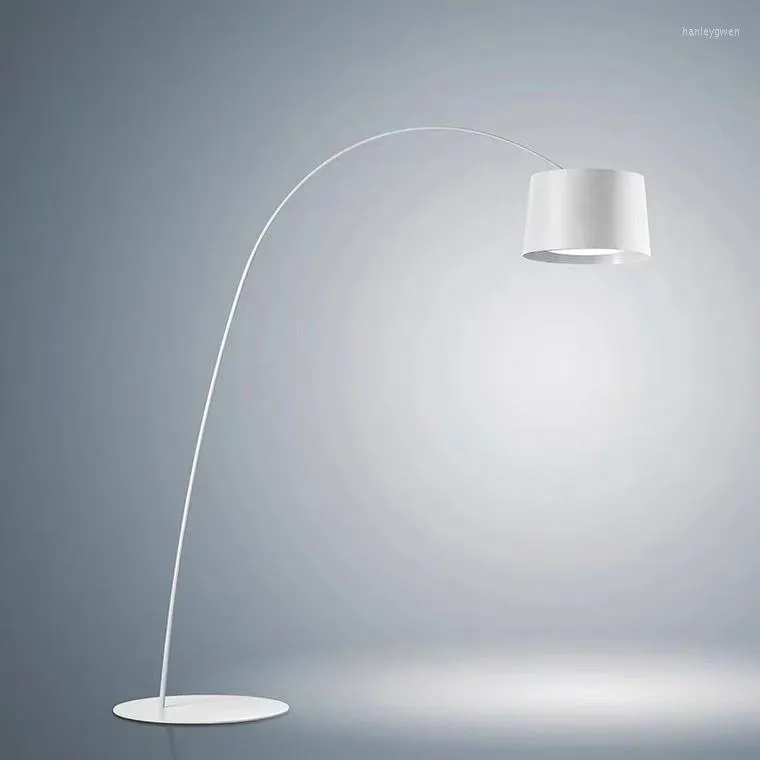 Piantana da Lettura Standard Design Moderno Lampada in Ferro Battuto Sfera di Vetro