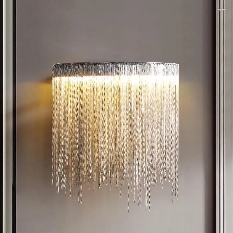 ウォールランプモダンなLEDチェーンスコニースベッドルームラグジュアリーリビングルーム屋内照明ゴールド/シルバークリエイティブデザインランプホーム装飾光沢