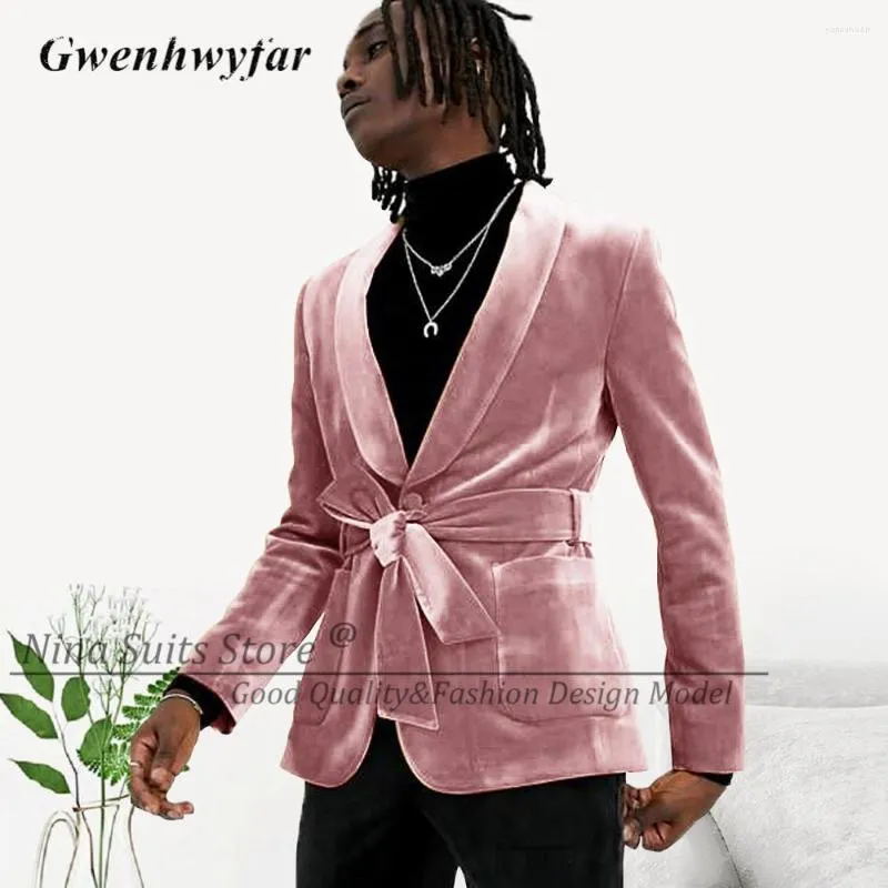 Męskie garnitury GN Zaprojektowane Pink Velvet Men Suit's Suit Blazer Pants 2023 Patch Pocket Young Fashion Evening Party Tuxedos Kurtka z paskiem