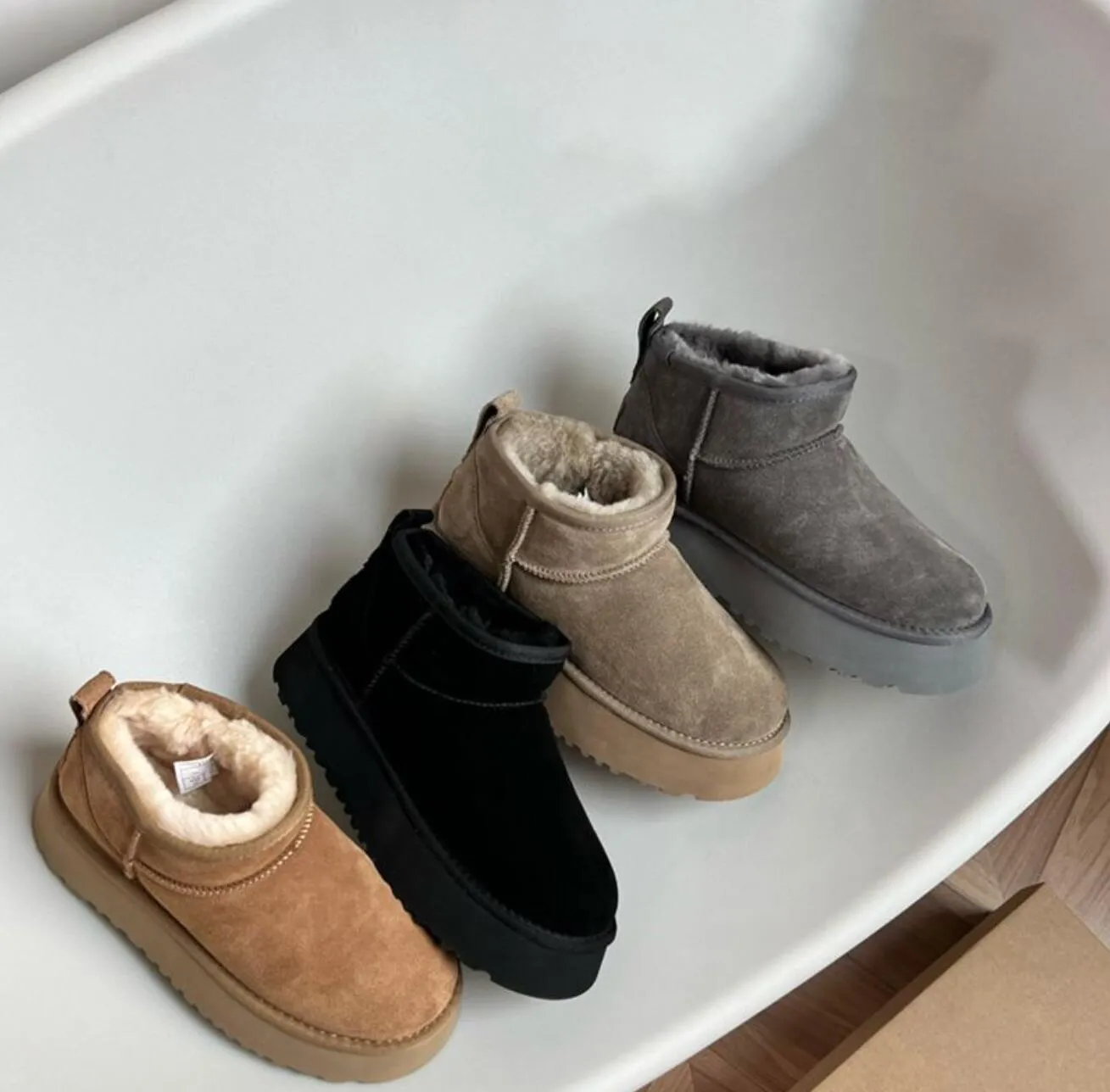 Ultra Mini Platform Boot Designer Kvinna Vinter Ankel Australien Snöstövlar Tjock Bottom Real Leather Warm Fluffy Booties With Fur Uggity