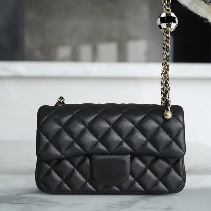 Loja de sales fabrica bolsas femininas