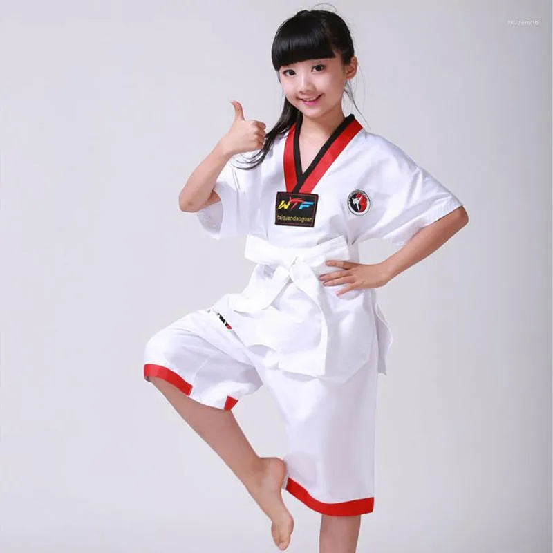 Stage Wear Kids Taekwondo Uniformes menino Uniformes Crianças Karate Judô Menina DOBOK TKD Roupas de alta qualidade