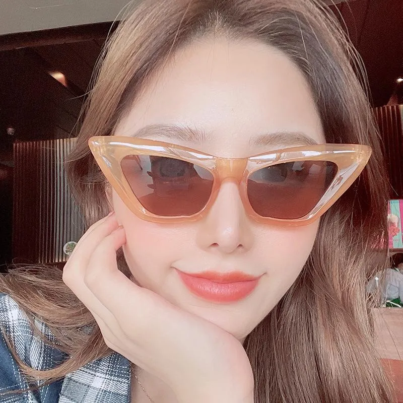 Cat Eye Sunglasses for Men with Frameless Polycarbonate  display picture 1