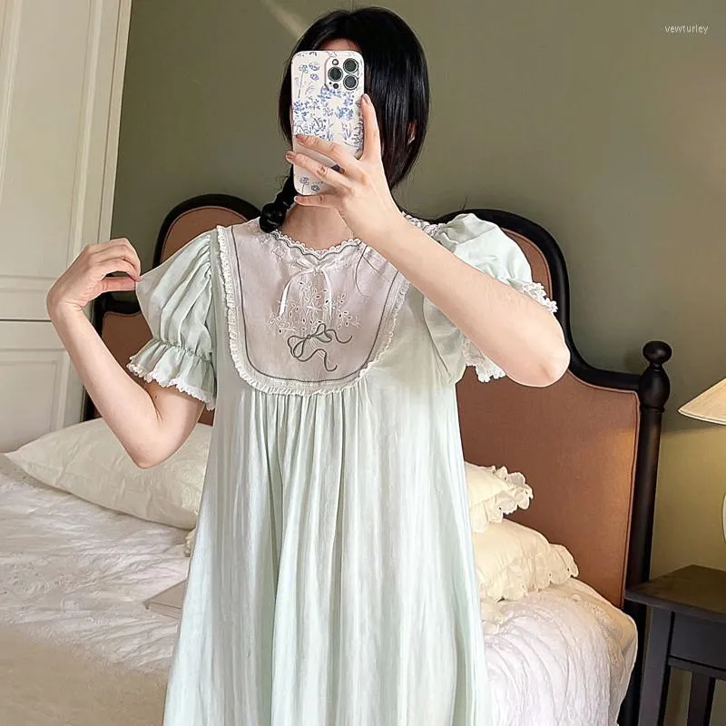 Vetements De Nuit Pour Femmes Vintage Ete Coton Doux Chemises De Nuit Pour Femmes Broderie Delicate Manches Courtes Robe De Nuit Ample Du 24 21 DHgate