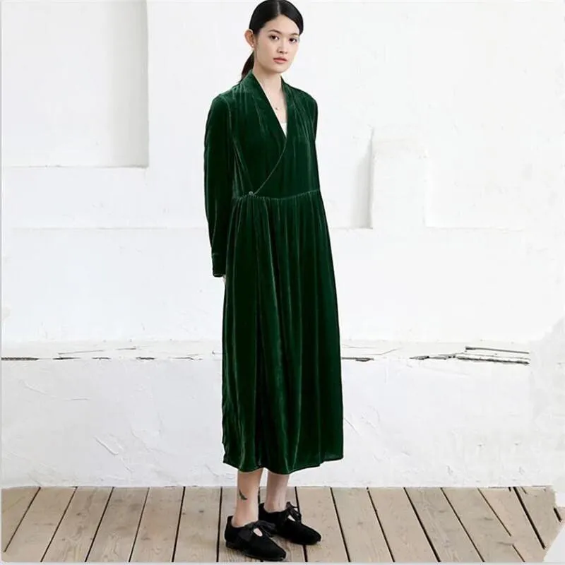 Casual Dresses England Style Women Autumn Velvet Long Dress Solid Loose V-ring Maxi Elegant Ladies Party Plus Size M-7XL