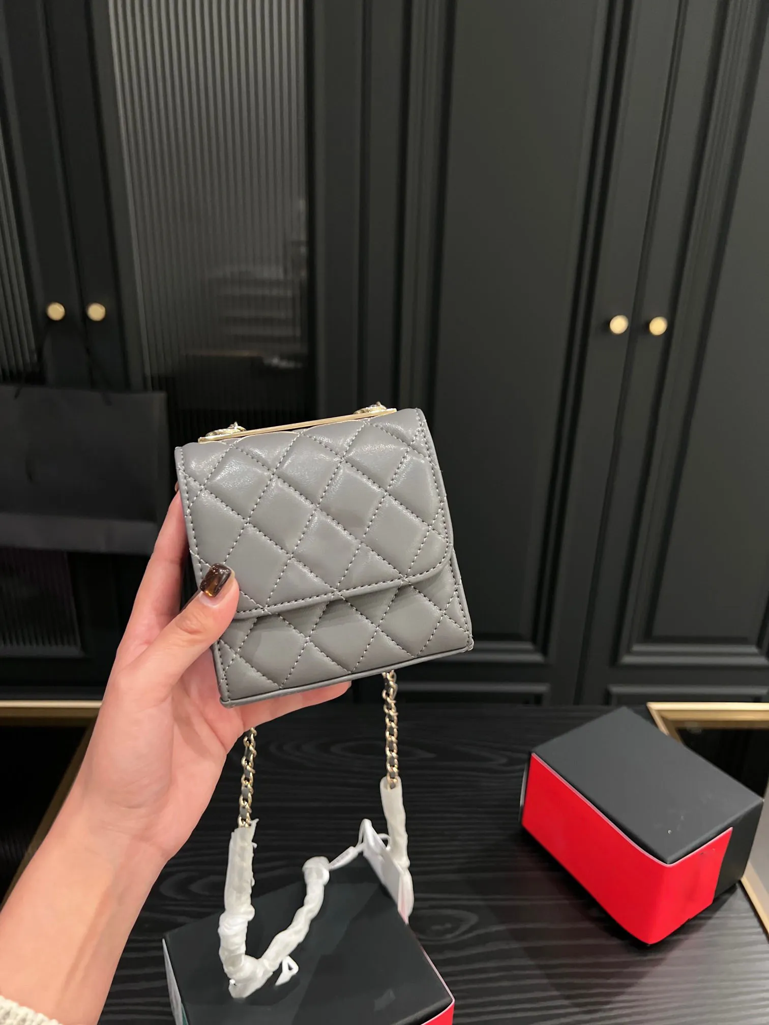 Popular Mini Designer Bags 7A Quality CC Trendy Handbags Cute Women Luxury Shoulder Bags Small Designers Tote Bags Leather Lipstick Bag Black Purse