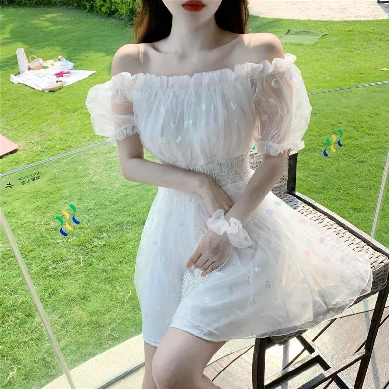 Sukienki imprezowe białe sukienki bajkowe kobiety eleganckie cekinowe cekinę mini żeńską swobodną koreańską japońską styl kawaii lato 2023