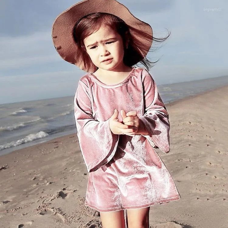 Kız Elbise Kız Bebek Elbise Bahar 2023 Flare Kol Giysileri Pembe Kadife Uzun Vestidos Toddler Giyim