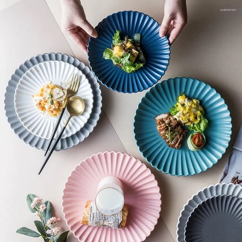 Assiettes Nordic Ceramic Round Chrysanthemum Dinner Plate Fruit Salad Cake Steak Western Vaisselle