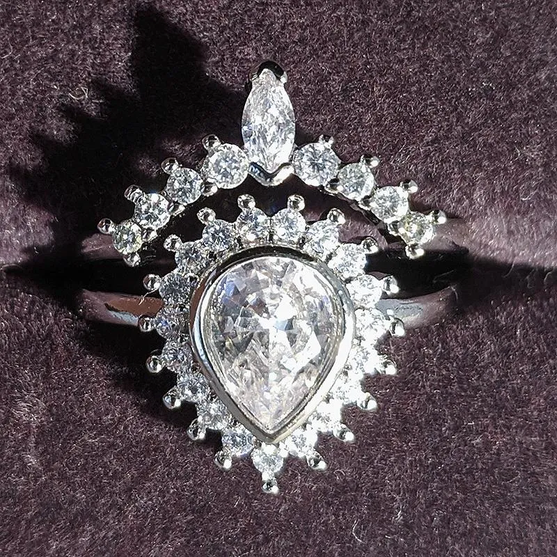 Ringos de cluster 2023 Pear de luxo 925 STERLING Silver Wedding Ring Conjunto Africa Bridal for Women Lady Anniversary Presente Jóias por atacado R5409