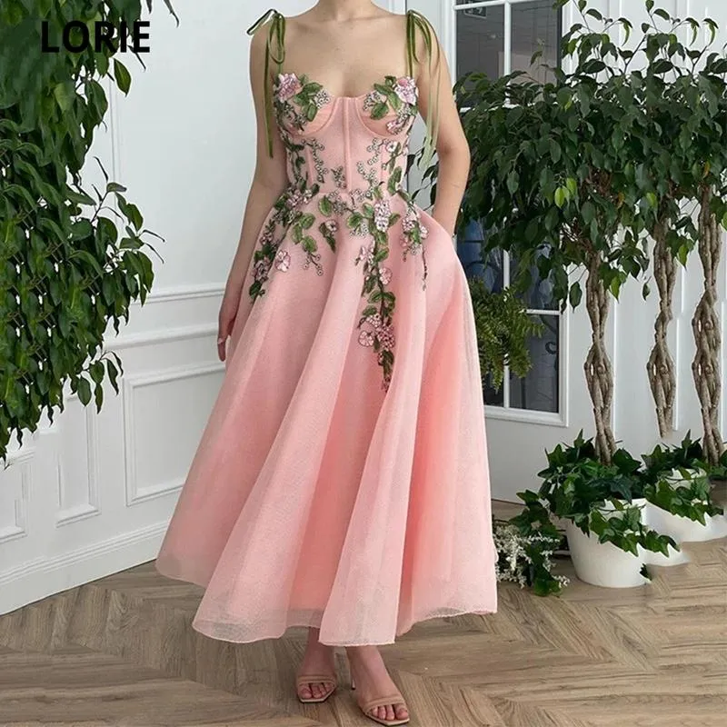 Partykleider Atemberaubende rosa kurze Abschlussball 2023 Blumen-Frauen-Festzug-Kleider Spaghettiträger Korsett knöchellanges formelles Abendkleid