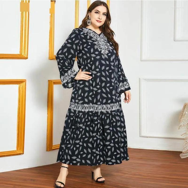 Roupas étnicas Plus Size Size Ramadã Fashion Fashion Impressão elegante Temperamento Vestido longo Longo Black Bordado Dubai Oração Muçulmana